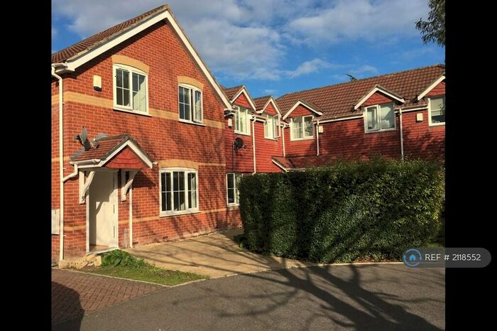 2 Bedroom Terraced House To Rent In Avon Gardens, Bournemouth, BH8