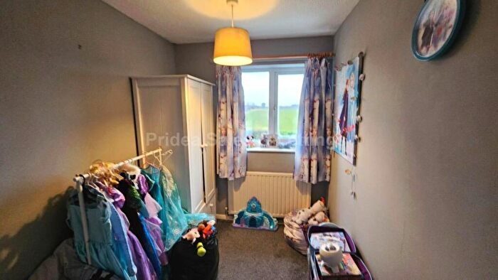 2 Bedroom End Of Terrace House To Rent In Holly Close, Horncastle, LN9