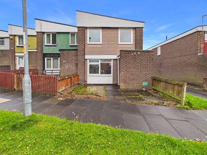 3 Bedroom End Of Terrace House For Sale In Cranesville, Gateshead, NE9
