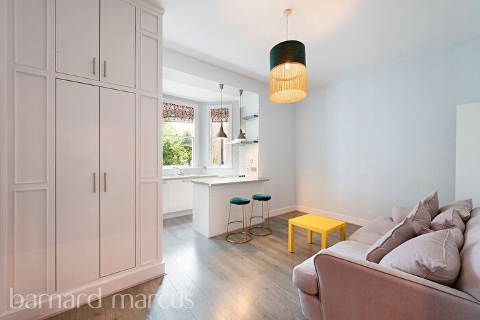 1 Bedroom Flat To Rent In Melrose Road, London, SW18