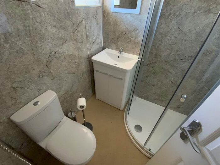 1 Bedroom Flat To Rent In Torrington Street, Bideford, EX39