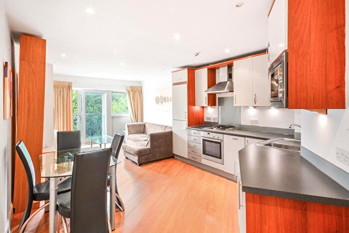 1 Bedroom Flat To Rent In Falcon Heights, London, SW11
