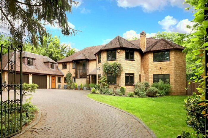 6 Bedroom Detached House To Rent In Long Grove, Seer Green, Beaconsfield, Buckinghamshire, HP9