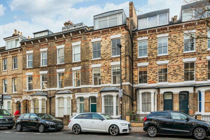 2 Bedroom Flat To Rent In Moray Road, London, N4