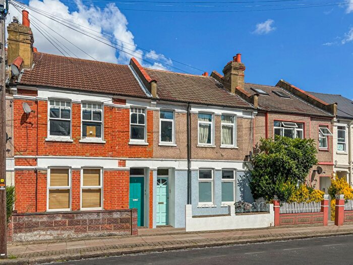 1 Bedroom Flat To Rent In Gilbey Road, London, SW17