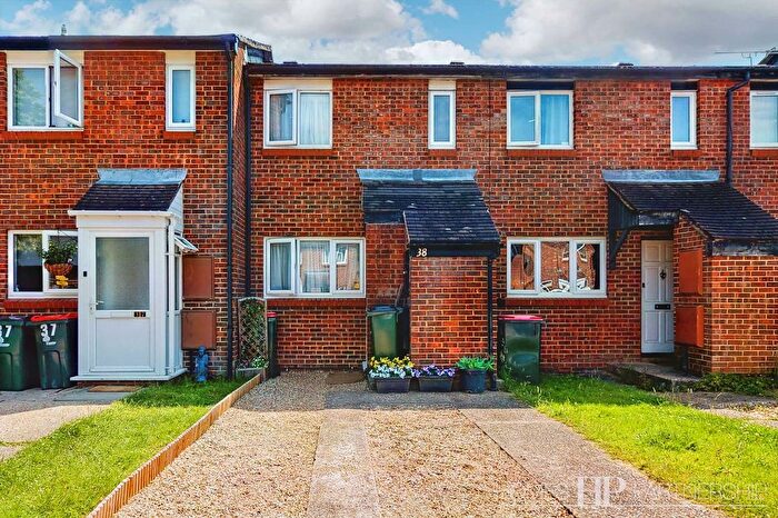2 Bedroom Terraced House To Rent In Kenilworth Close, Crawley, RH11