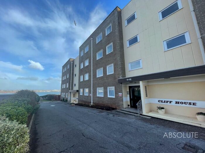 3 Bedroom Flat To Rent In Cliff Road, Paignton, TQ4