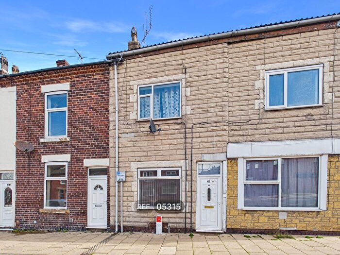 1 Bedroom Flat To Rent In Wood Street, Castleford, West Yorkshire, WF10