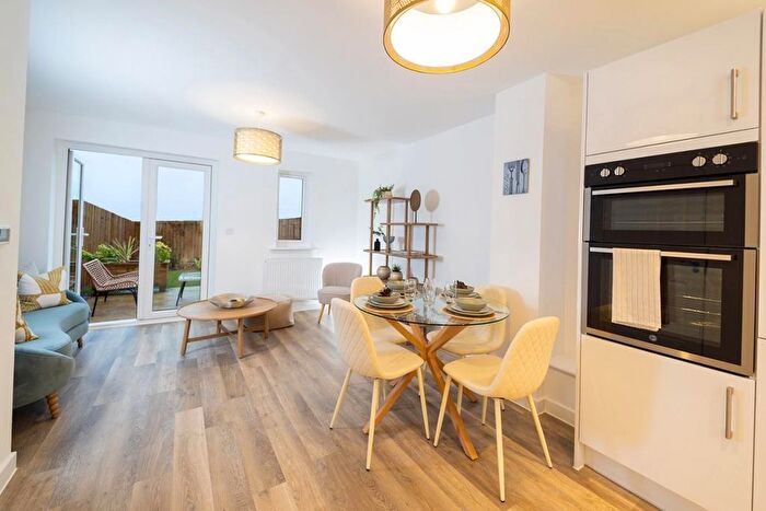 3 Bedroom Property For Sale In "Lingwood (Mid Terrace) " At Shillingford Road, Alphington, Exeter, EX2