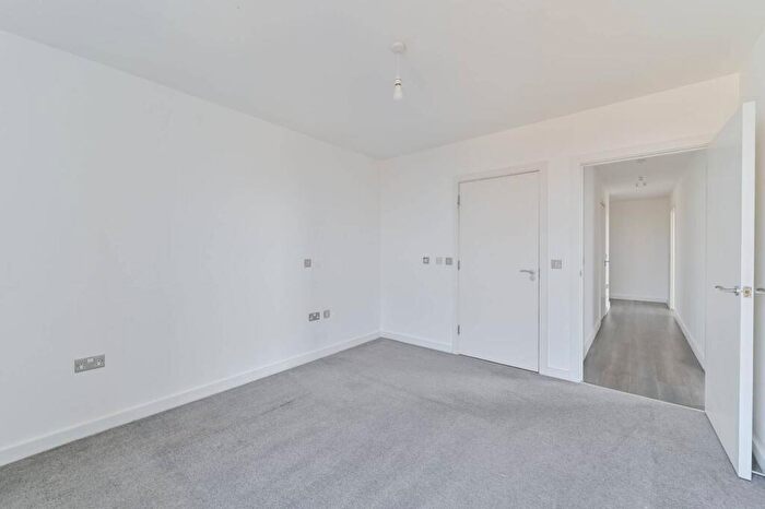 2 Bedroom Flat To Rent In Batavia Road, New Cross, London, SE14