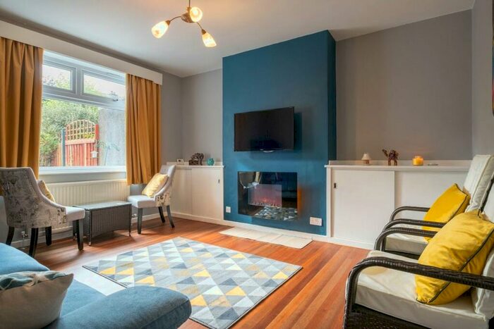 4 Bedroom Semi-Detached House To Rent In Airyhall Drive, Airyhall, Aberdeen, AB15