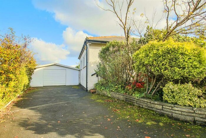2 Bedroom Detached Bungalow To Rent In Pleckgate Road, Blackburn, BB1
