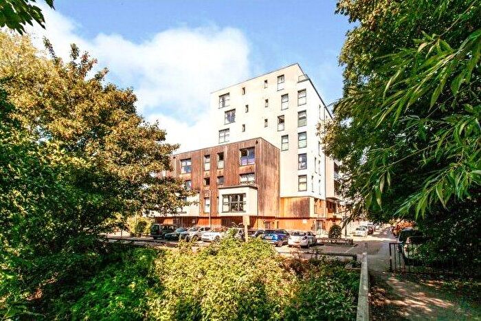 2 Bedroom Flat To Rent In Ashbys Point, Tonbridge, TN9