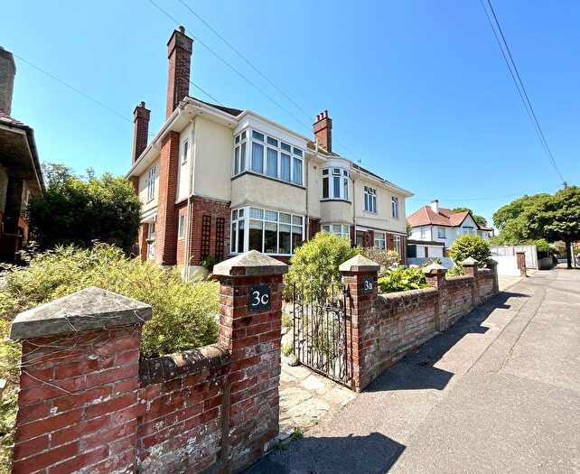 2 Bedroom Flat For Sale In Dingle Road, Boscombe Manor, BH5