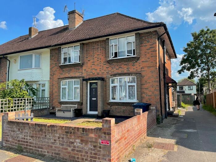 2 Bedroom Flat To Rent In Beechmount Avenue, London, W7