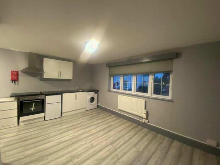 Studio To Rent In Market Place, Chalfont St Peters, SL9
