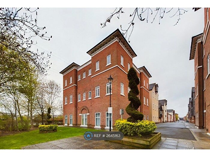 2 Bedroom Flat To Rent In Pine Street, Aylesbury, HP19