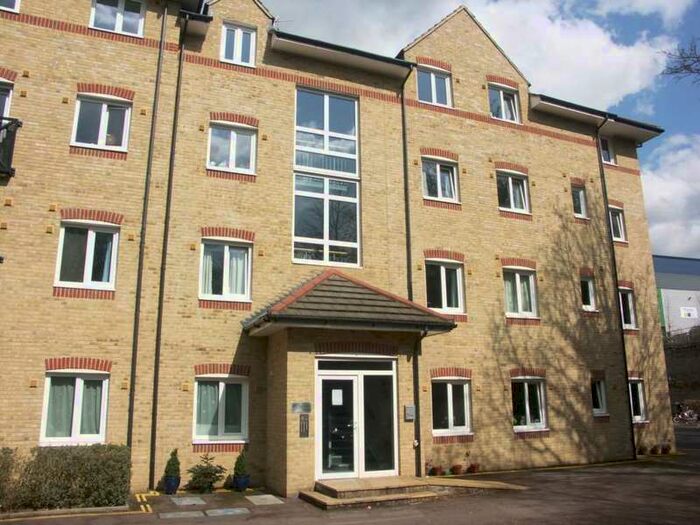 2 Bedroom Apartment To Rent In Malin Court, Hardings Close, HP3