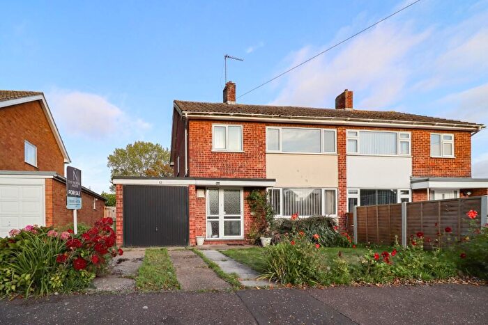 3 Bedroom Semi-detached House For Sale In Driftlands, Fakenham, NR21