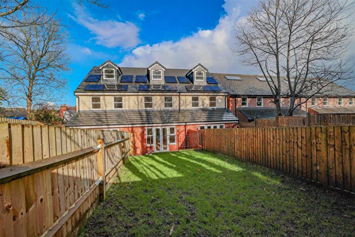 3 Bedroom Terraced House For Sale In Aston Close, Hemel Hempstead, HP3