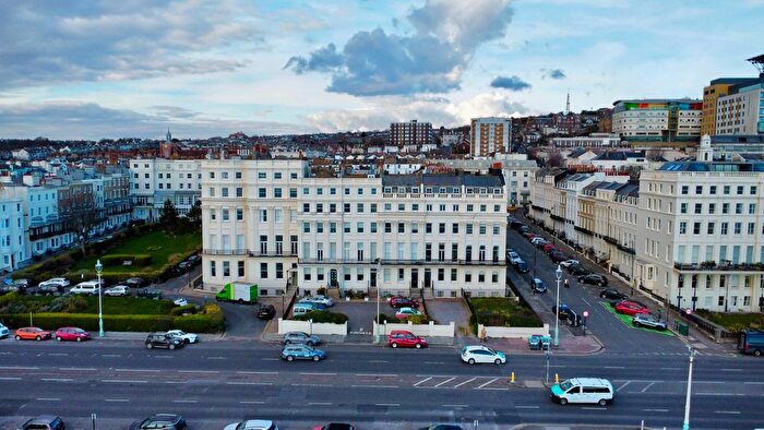 2 Bedroom Flat To Rent In Marine Parade, Kemptown, Brighton, BN2