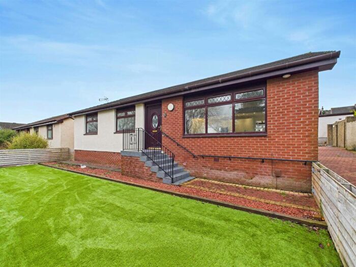 3 Bedroom Bungalow For Sale In Glenfield Avenue, Paisley, PA2