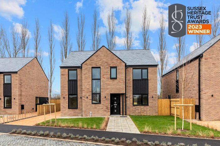 4 Bedroom Detached House For Sale In Culpeper Close, Isfield, Uckfield, TN22