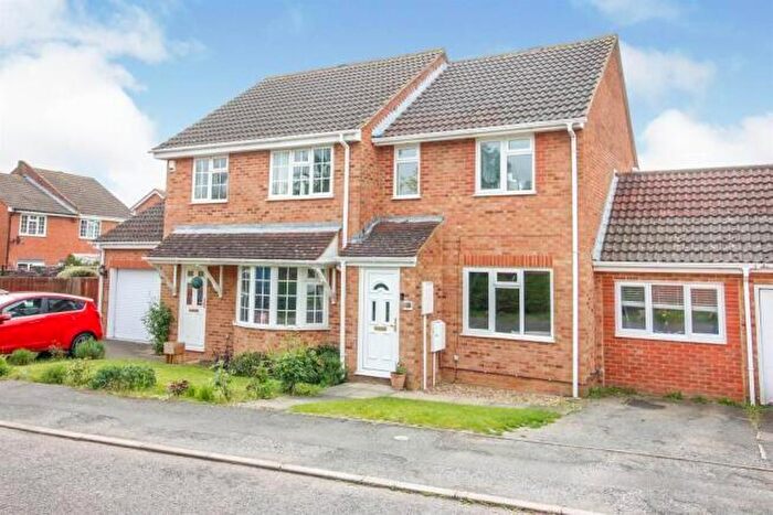 2 Bedroom Semi-Detached House For Sale In Eliot Close, Newport Pagnell, MK16