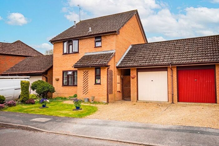 3 Bedroom Detached House For Sale In Collingbourne Drive, Chandler's Ford, SO53