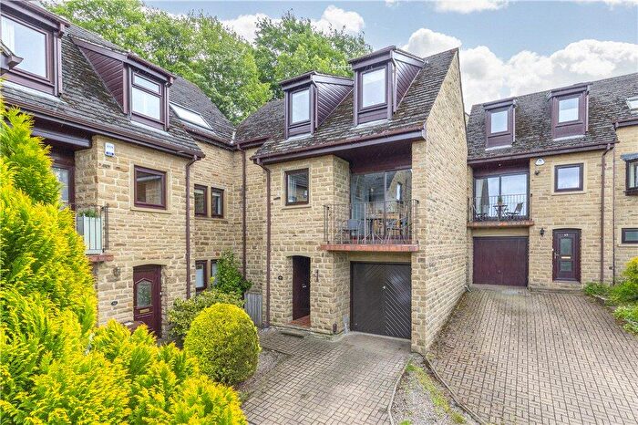 3 Bedroom Semi Detached House For Sale In Ilkley Hall Park, Ilkley, LS29