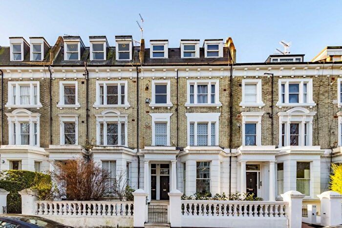 Studio To Rent In Elsham Road, West Kensington, W14