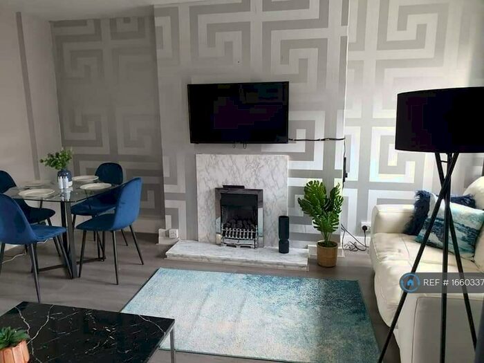 1 Bedroom Flat To Rent In East King Street, Helensburgh, G84