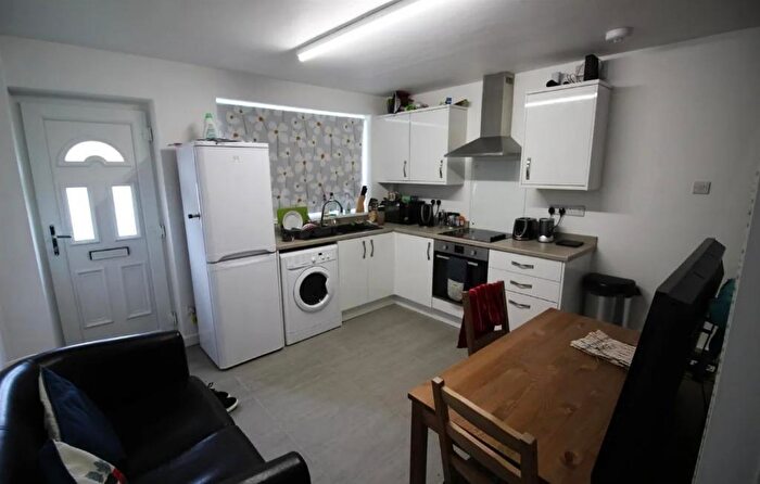 3 Bedroom Semi-Detached House To Rent In Montpellier Road, Dunkirk, Nottingham, NG7