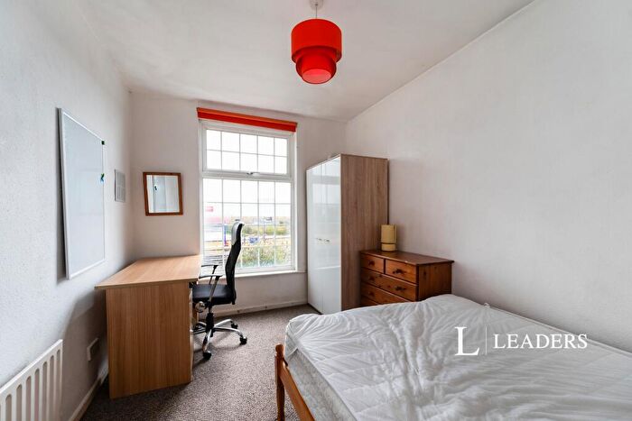 2 Bedroom Terraced House To Rent In Walmer Road, PO1