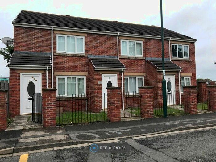3 Bedroom Terraced House To Rent In South Avenue, Redcar TS10