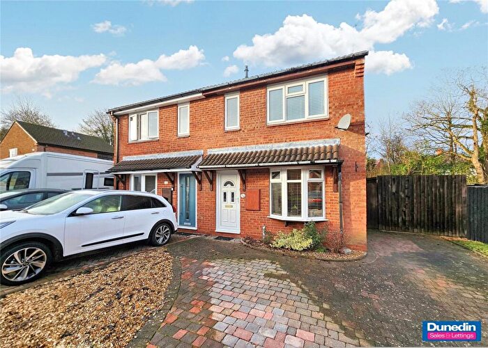 3 Bedroom Semi Detached House For Sale In Waterhaynes Close, Rednal, Birmingham, B45