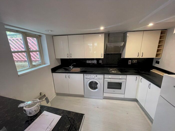 2 Bedroom Maisonette To Rent In Fore Street, Ipswich, IP4