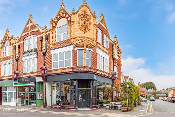 2 Bedroom Flat For Sale In Seabourne Road, Bournemouth, BH5