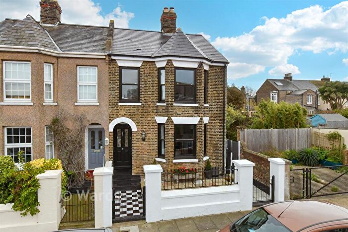 3 Bedroom End Of Terrace House For Sale In St. Patrick's Road, Deal, Kent, CT14