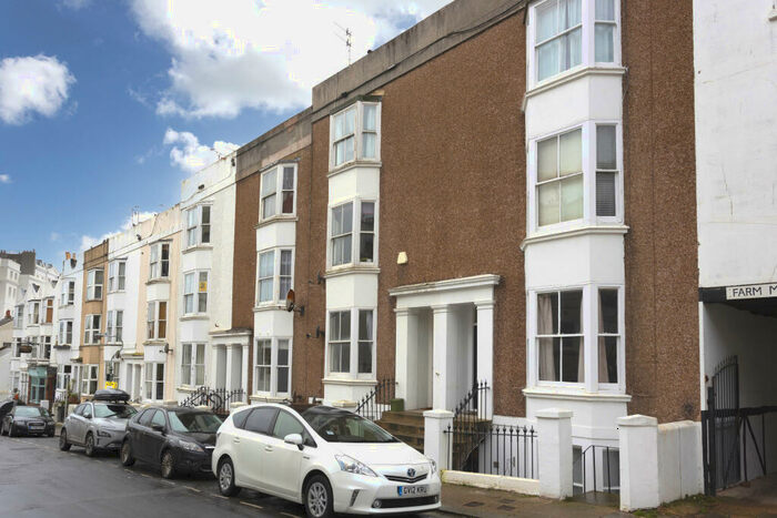 1 Bedroom Flat To Rent In Farm Road, Hove, BN3