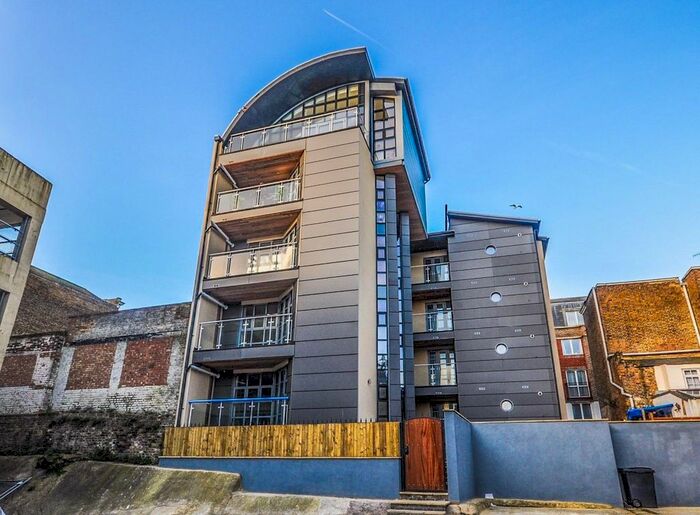 2 Bedroom Flat To Rent In Cliff Street, Ramsgate, CT11