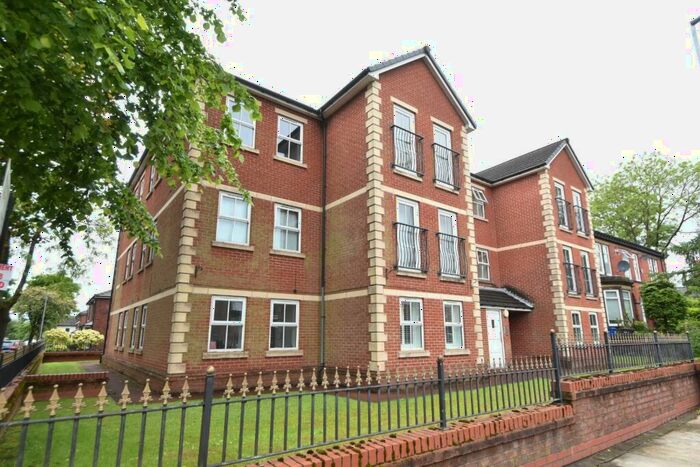 2 Bedroom Apartment For Sale In Walmersley Road, Bury, BL9
