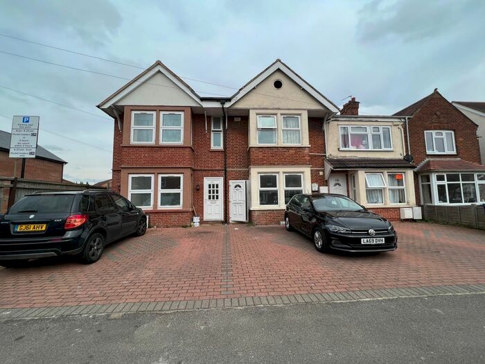 3 Bedroom End Of Terrace House To Rent In Cowley Road, Oxford, Oxfordshire, OX4