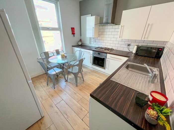 7 Bedroom Terraced House To Rent In Brookdale Road, Wavertree, Liverpool, L15