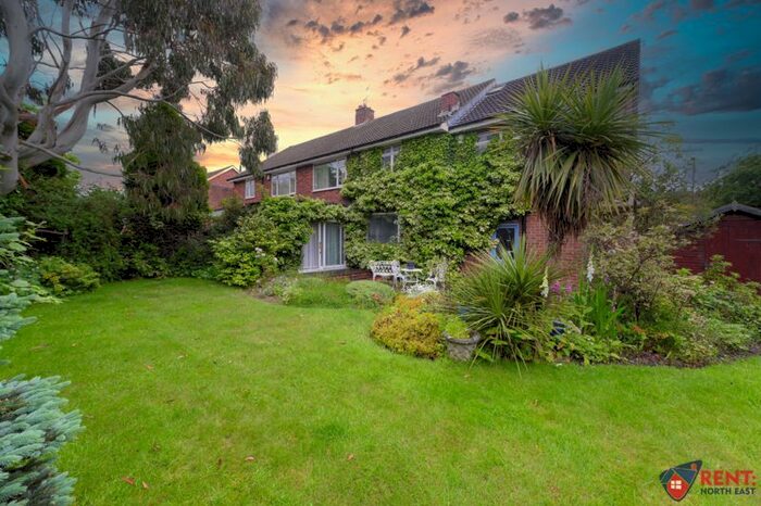 4 Bedroom Semi-Detached House To Rent In Oakhurst Drive, Gosforth, Newcastle Upon Tyne, NE3