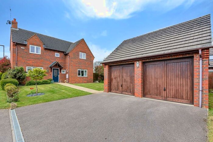 4 Bedroom Detached House For Sale In Rose Dale, North Kilworth, LE17