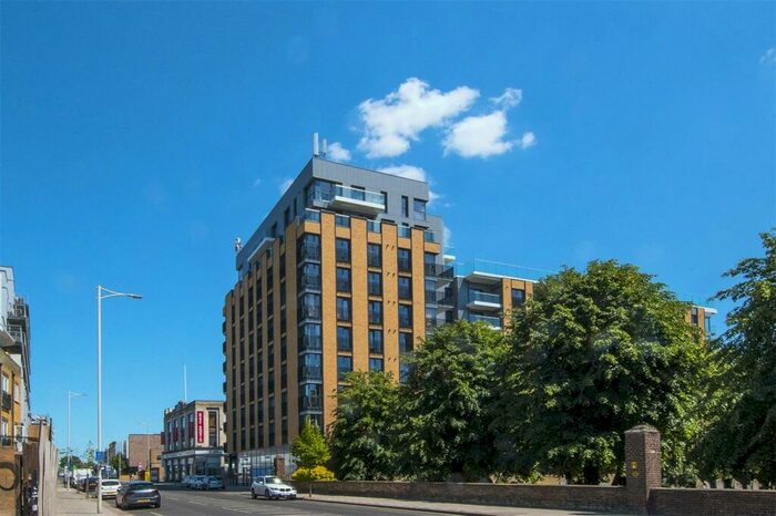 2 Bedroom Flat To Rent In High Road, Ilford, IG1