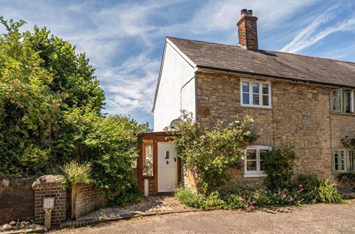 1 Bedroom Semi-Detached House For Sale In The Cross Bradford Abbas Sherborne, DT9
