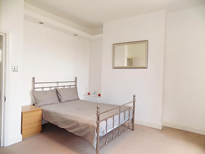 1 Bedroom Flat To Rent In Kingdon Road, London, NW6