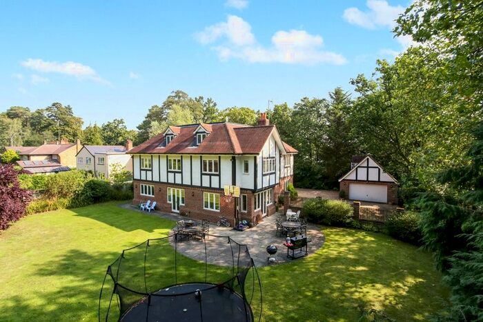 5 Bedroom Detached House To Rent In Fireball Hill, Ascot SL5